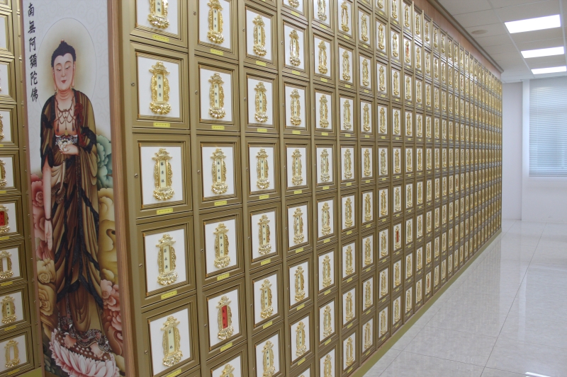 圖片：第五(梅芳)公墓暨納骨塔（懷恩堂及梅陵園）-個人式骨灰櫃